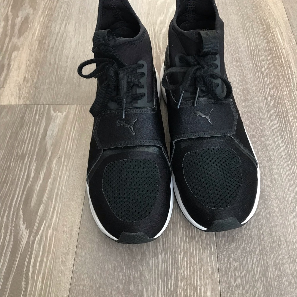 Puma  Women’s Fierce Core Sneakers Size 10 $76
